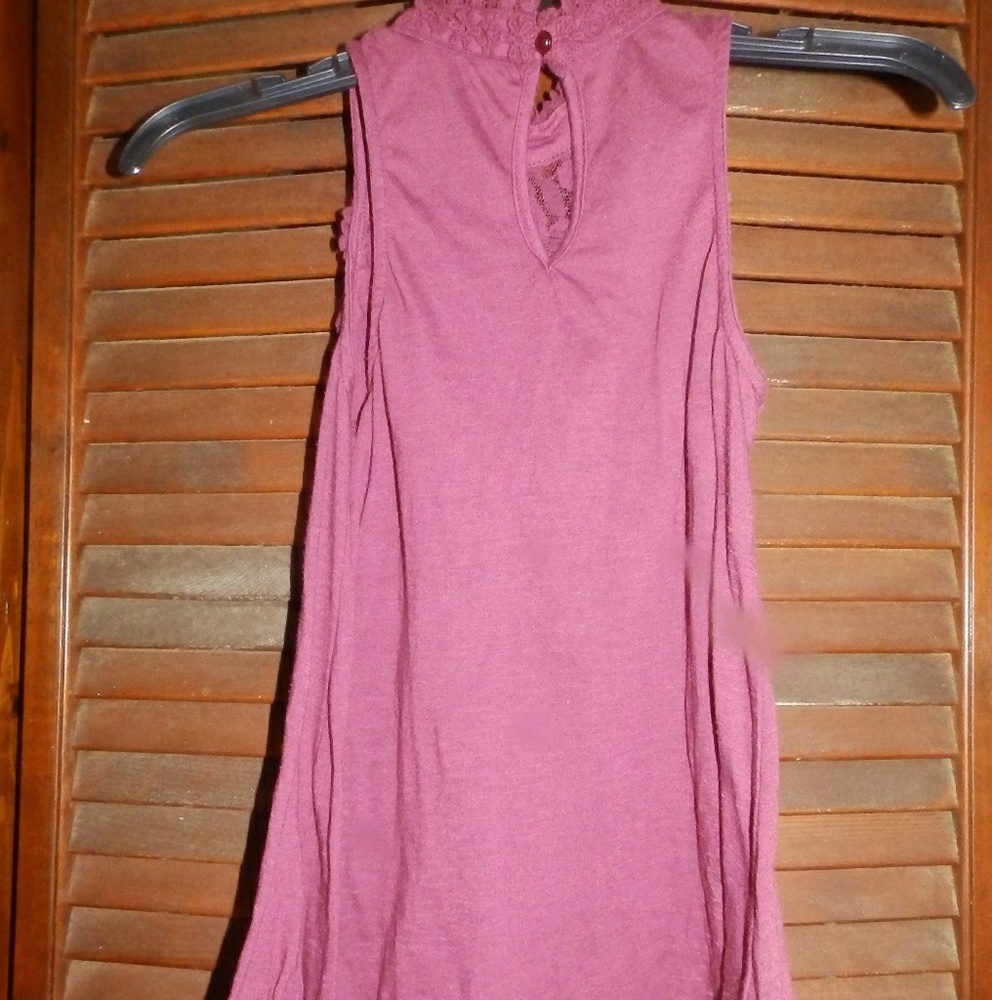 Maroon tank top